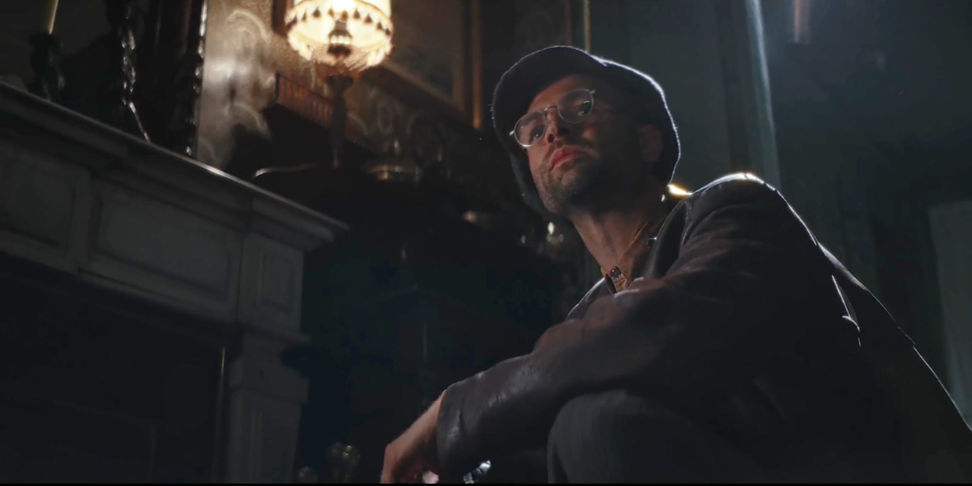 Tom Forbes as Mickey in 'Bookish' Season 1