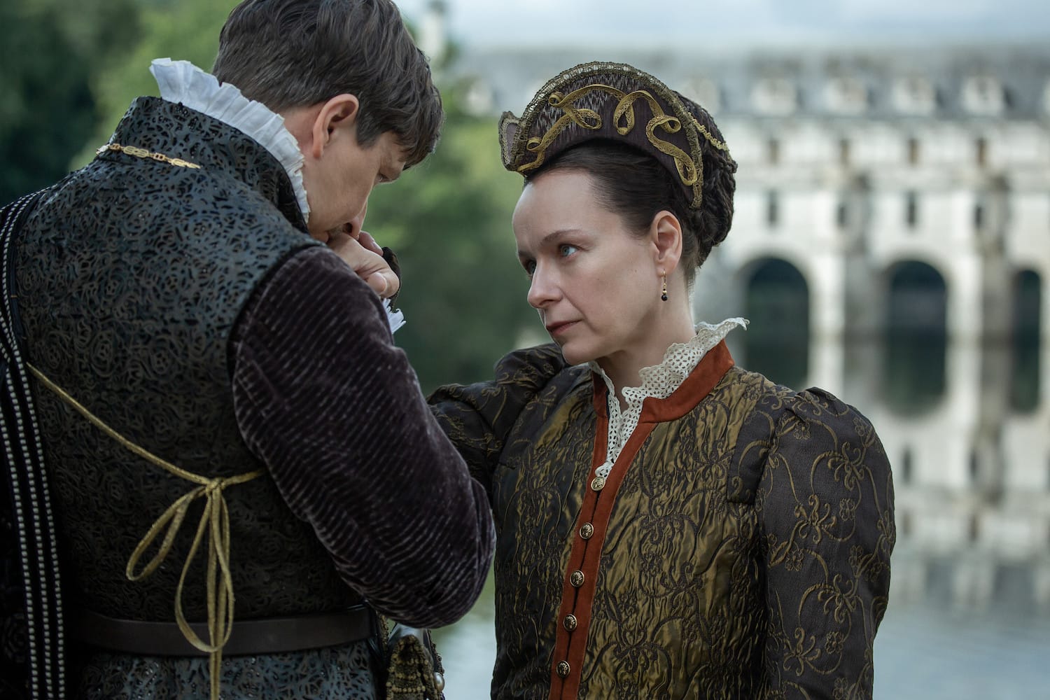 Catherine (Samantha Morton) and Henri (Lee Ingleby) with&nbsp;Chenonceaux in the background.