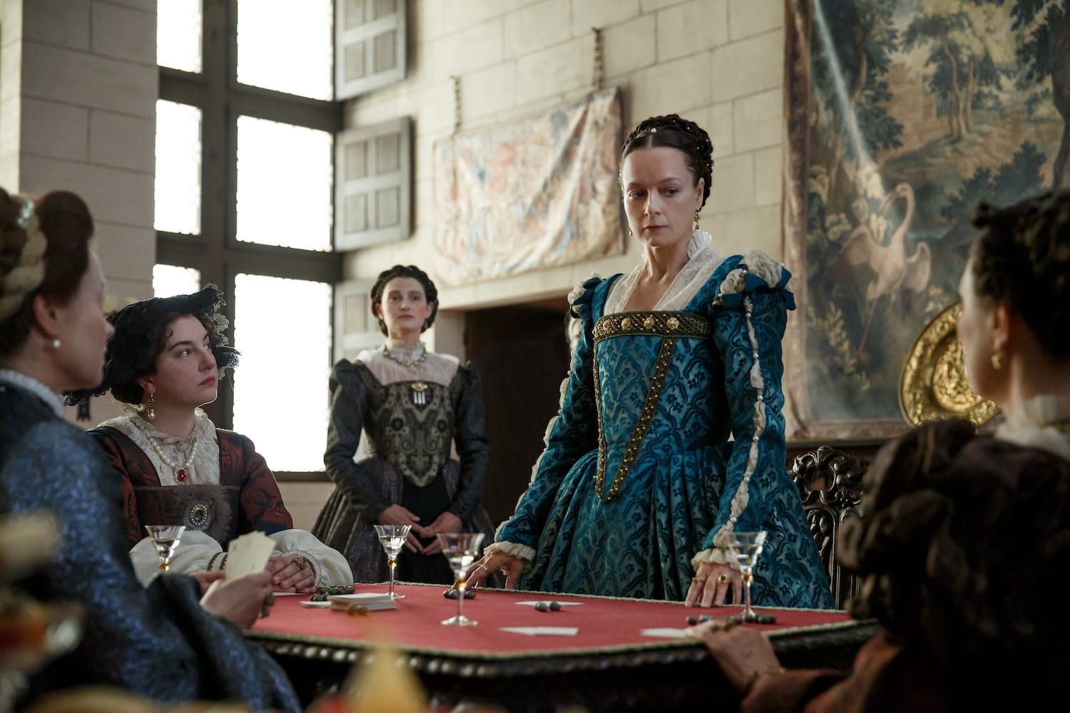 Catherine (Samantha Morton) is insulted by Queen Eleanor (Rebecca Gethings).