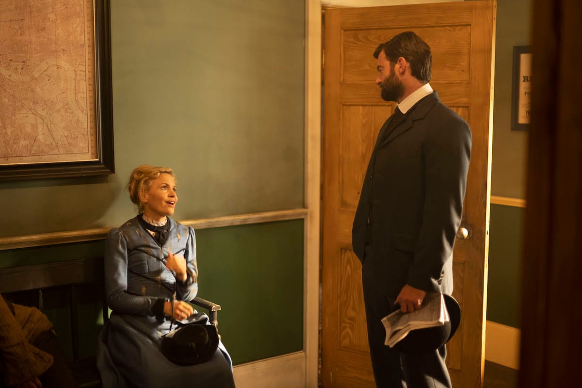 Kate Phillips and Stuart Martin in "Miss Scarlet &amp; the Duke' Season 2