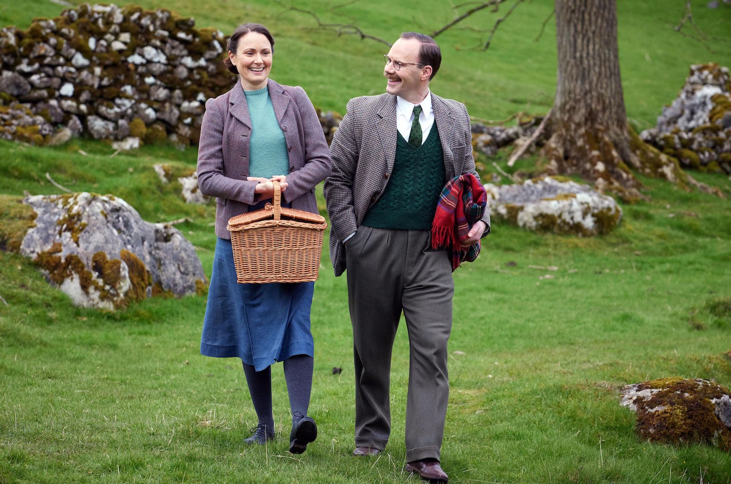 Off on a picnic, Mrs. Hall (Anna Madeley) and Gerald Hammon (Will Thorp).