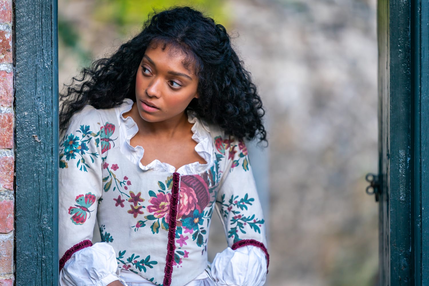 Sophia (Sophie Wilde).