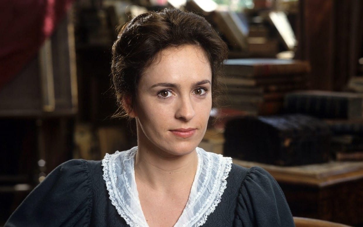 Dorothea Brooke (Juliet Aubrey).