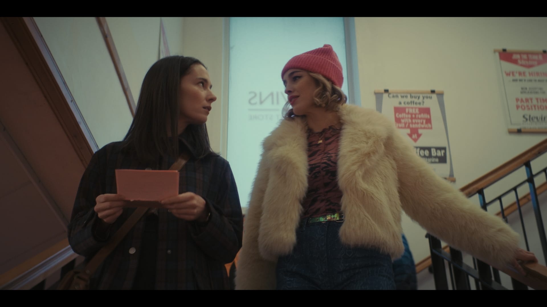 Siobhán Cullen as&nbsp;Elvira Clancy and&nbsp;Danielle Galligan as&nbsp;Mallory Markum in 'Obituary'