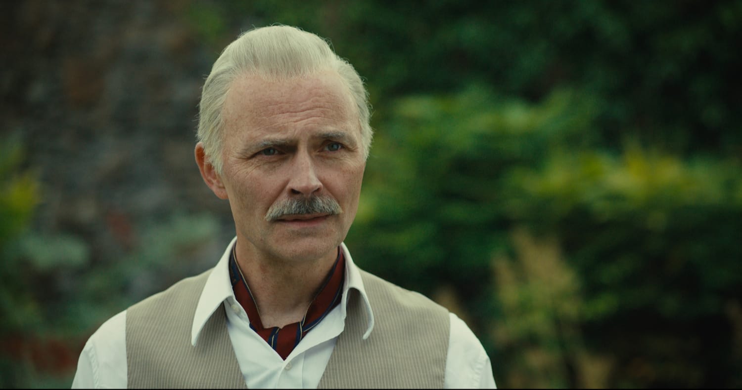 Sir James Danemere (Mark Bonnar).