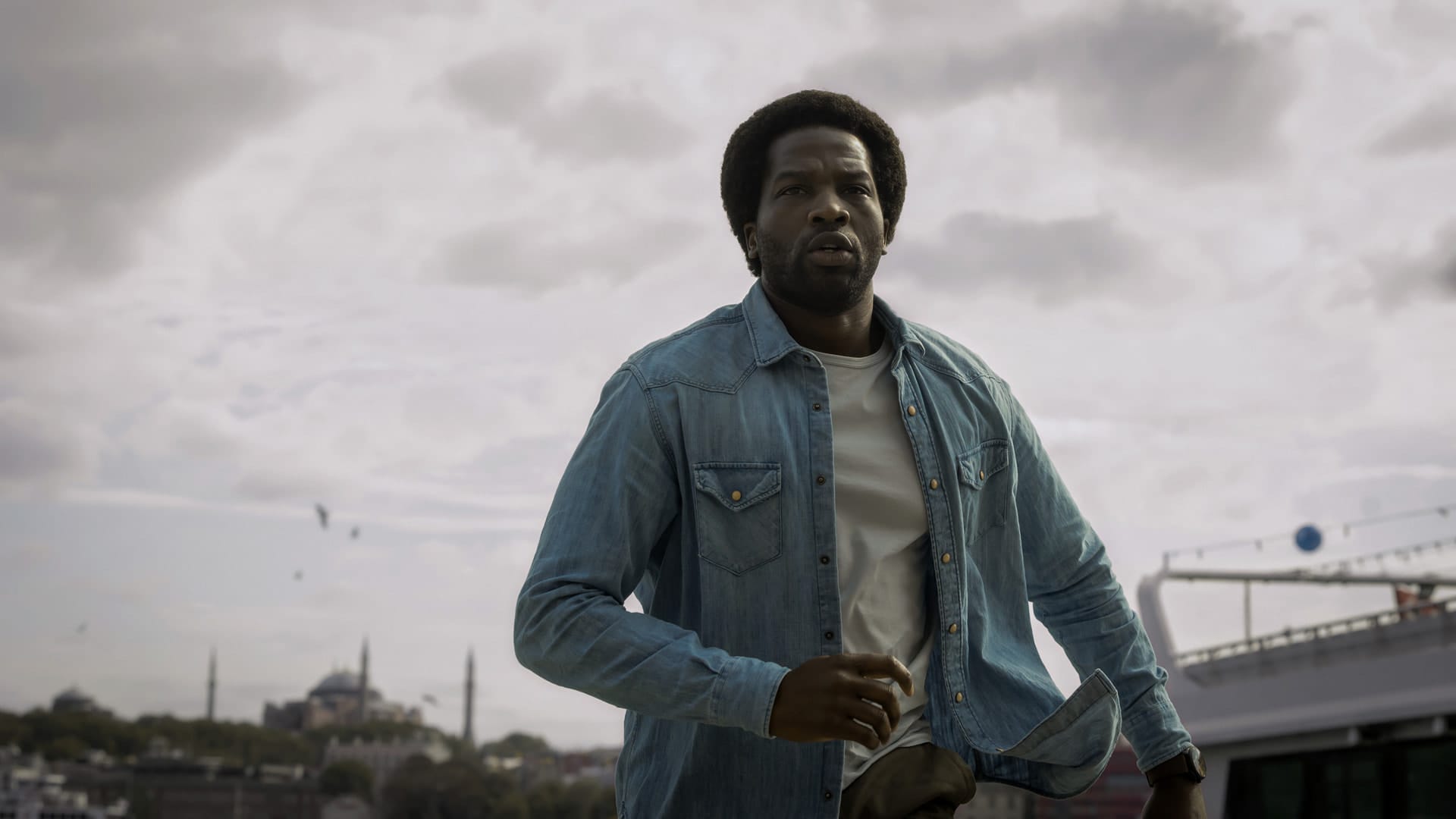 Ṣọpẹ́ Dìrísù as Sean in 'Slow Horses' Season 3