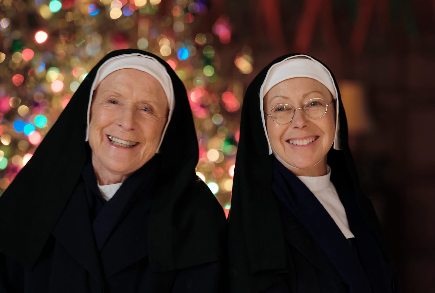Sister Monica Joan (Judy Parfitt) and Sister Julienne (Jenny Agutter).