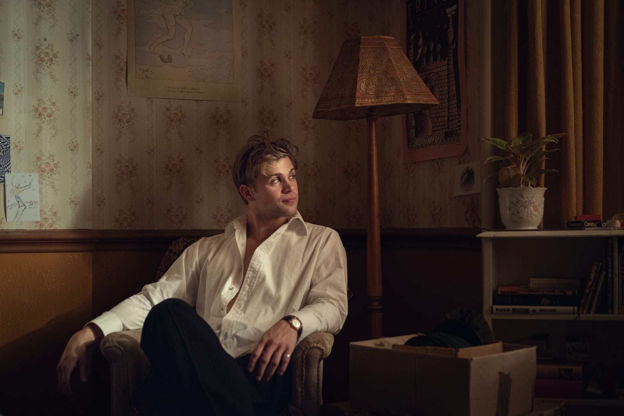 Leo Woodall in "One Day"