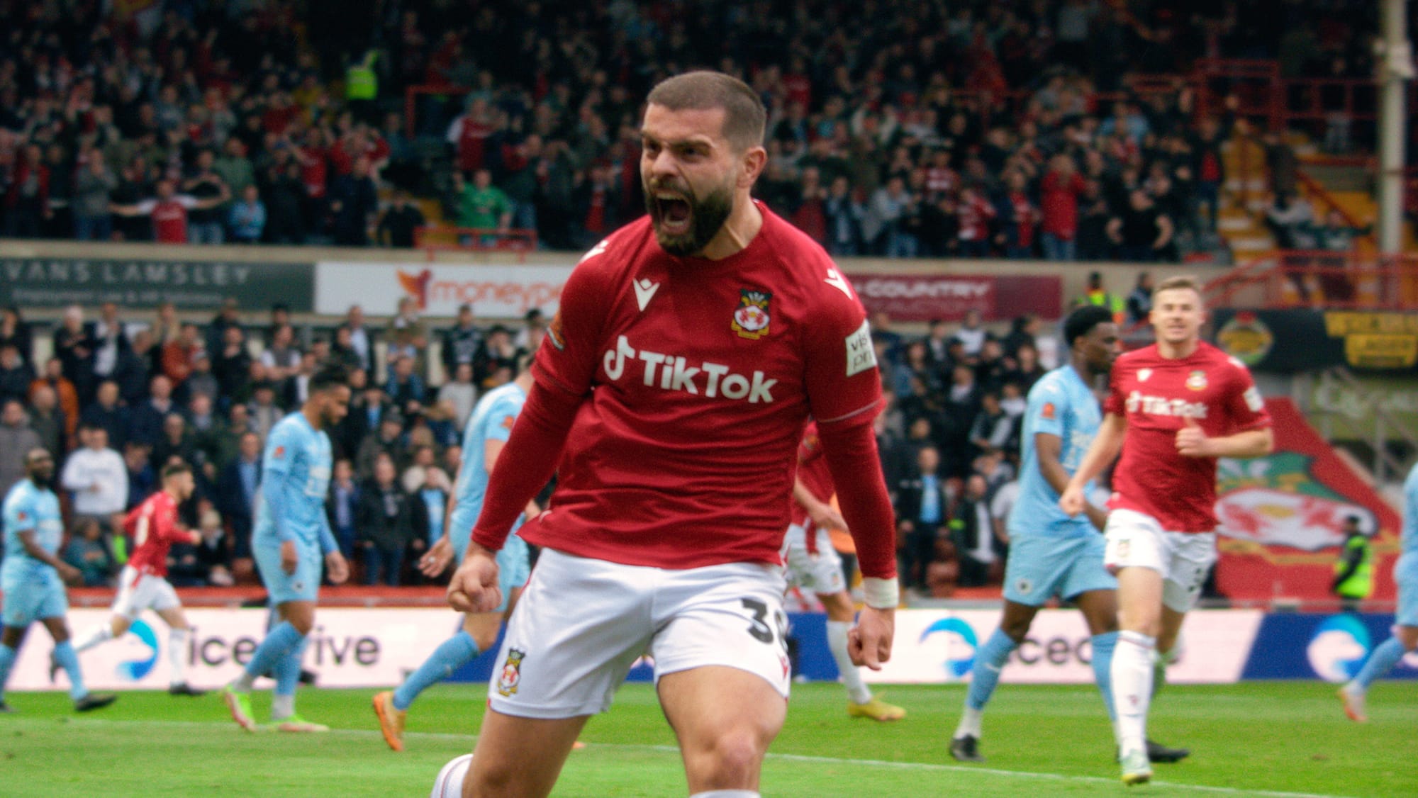 Elliot Lee in 'Welcome to Wrexham' Season 2