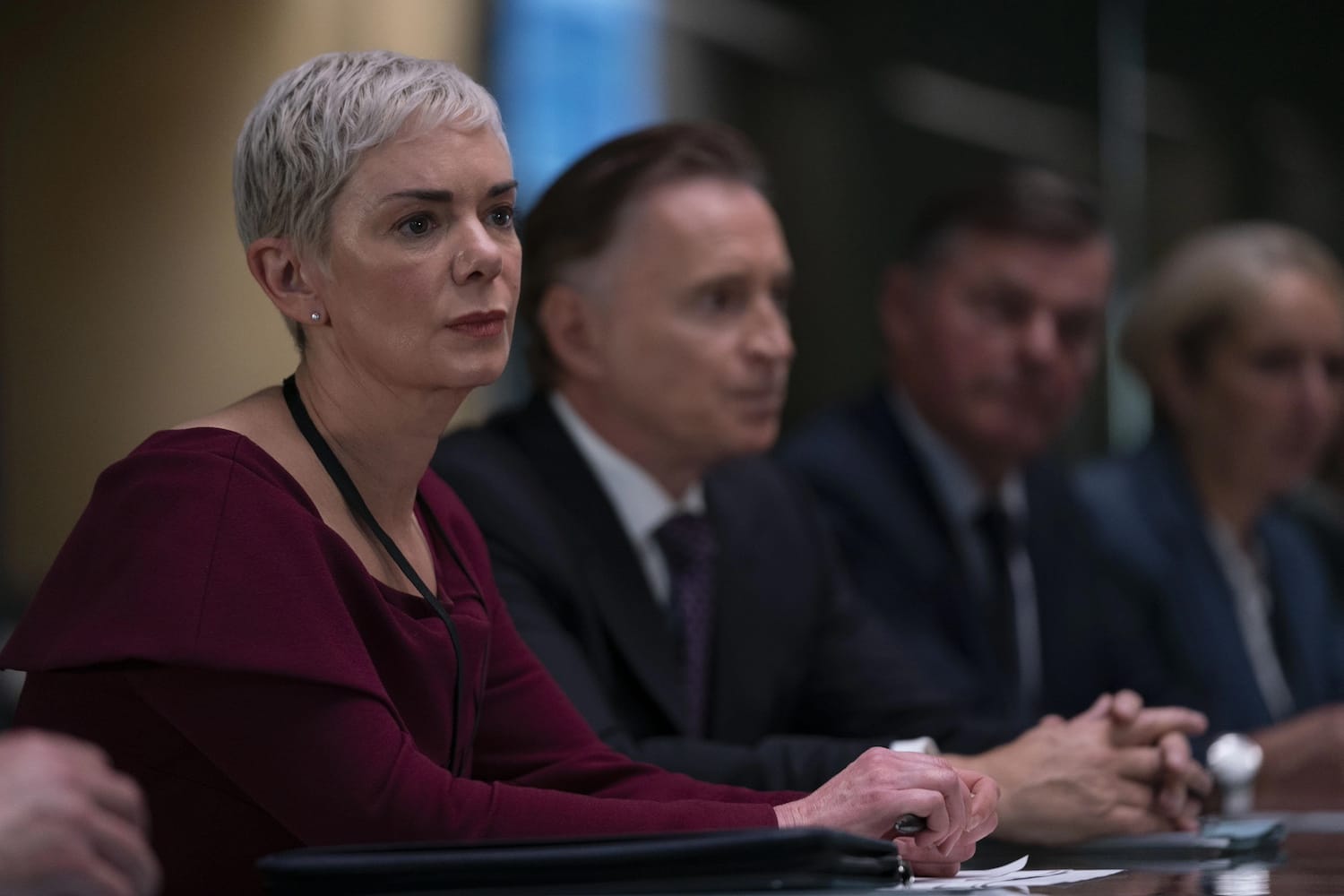 Robert Sutherland (Robert Carlyle) and Anna Marshall (Victoria Hamilton).