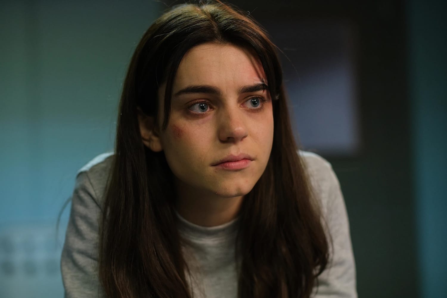 Ellie Sutherland (Holly Cattle).