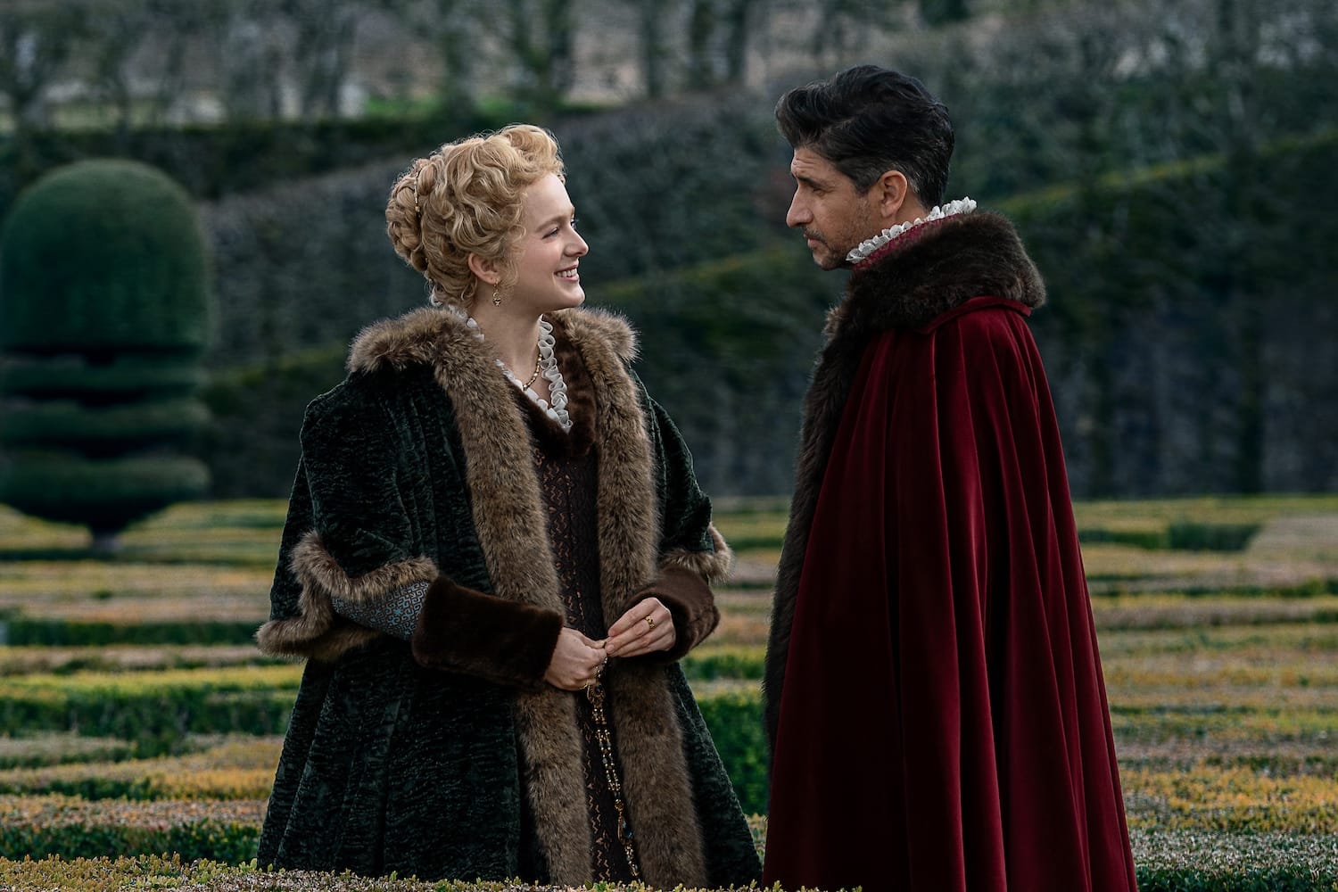 Princess Margot (Philippine Velge) and Francois de Guise (Raza Jaffrey).