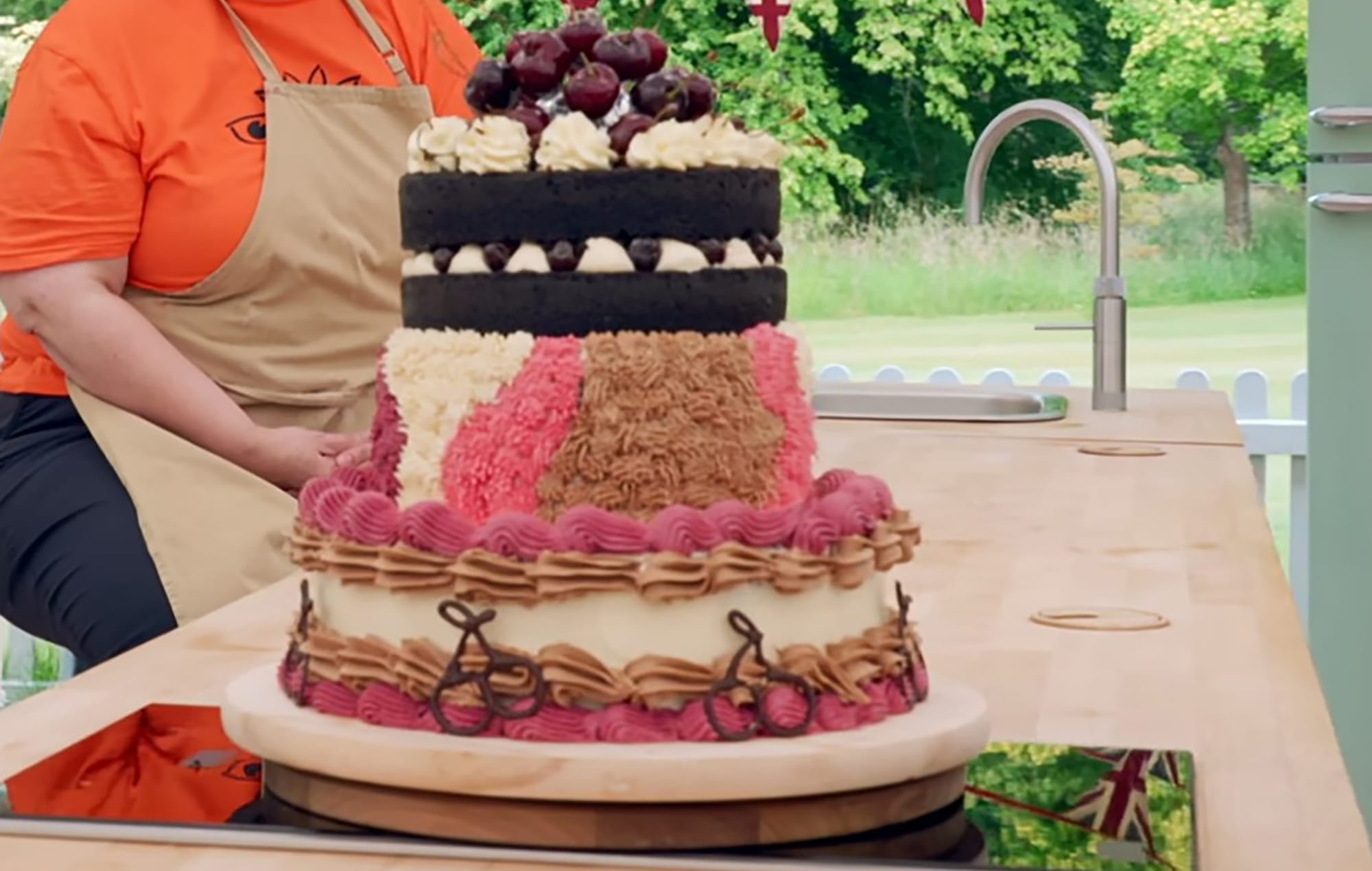 Gill’s 'Geoff's Cafe' Showstopper from 'The Great British Baking Show's Season 15 1970s Week