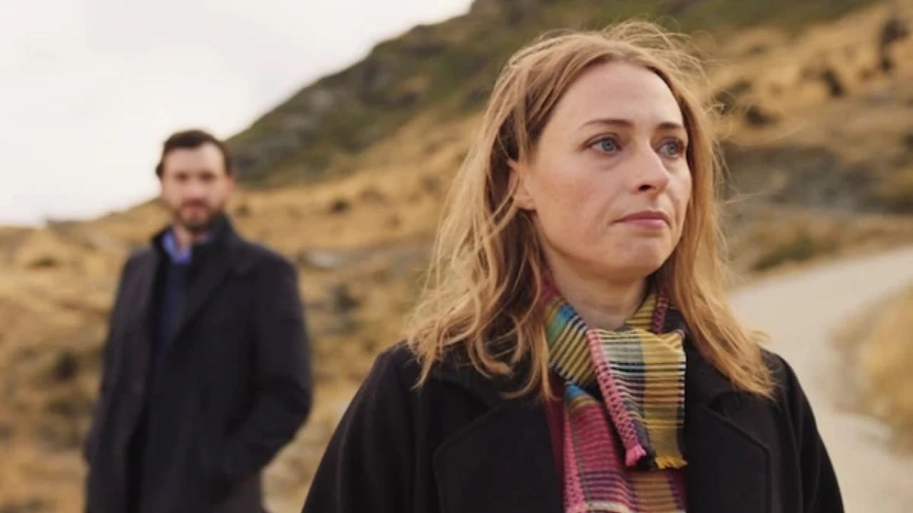 Anaís Mallory (Chelsie Preston Crayford), and Simon Delaney (Matt Whelan).