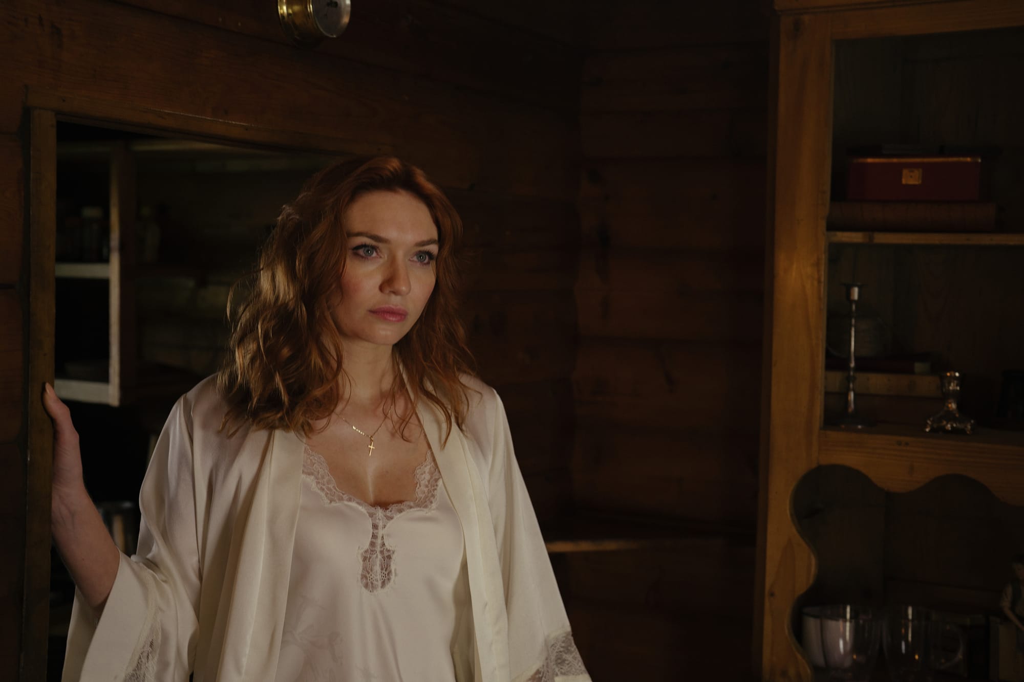 Eleanor Tomlinson as Evie in 'The Couple Next Door' Season 1