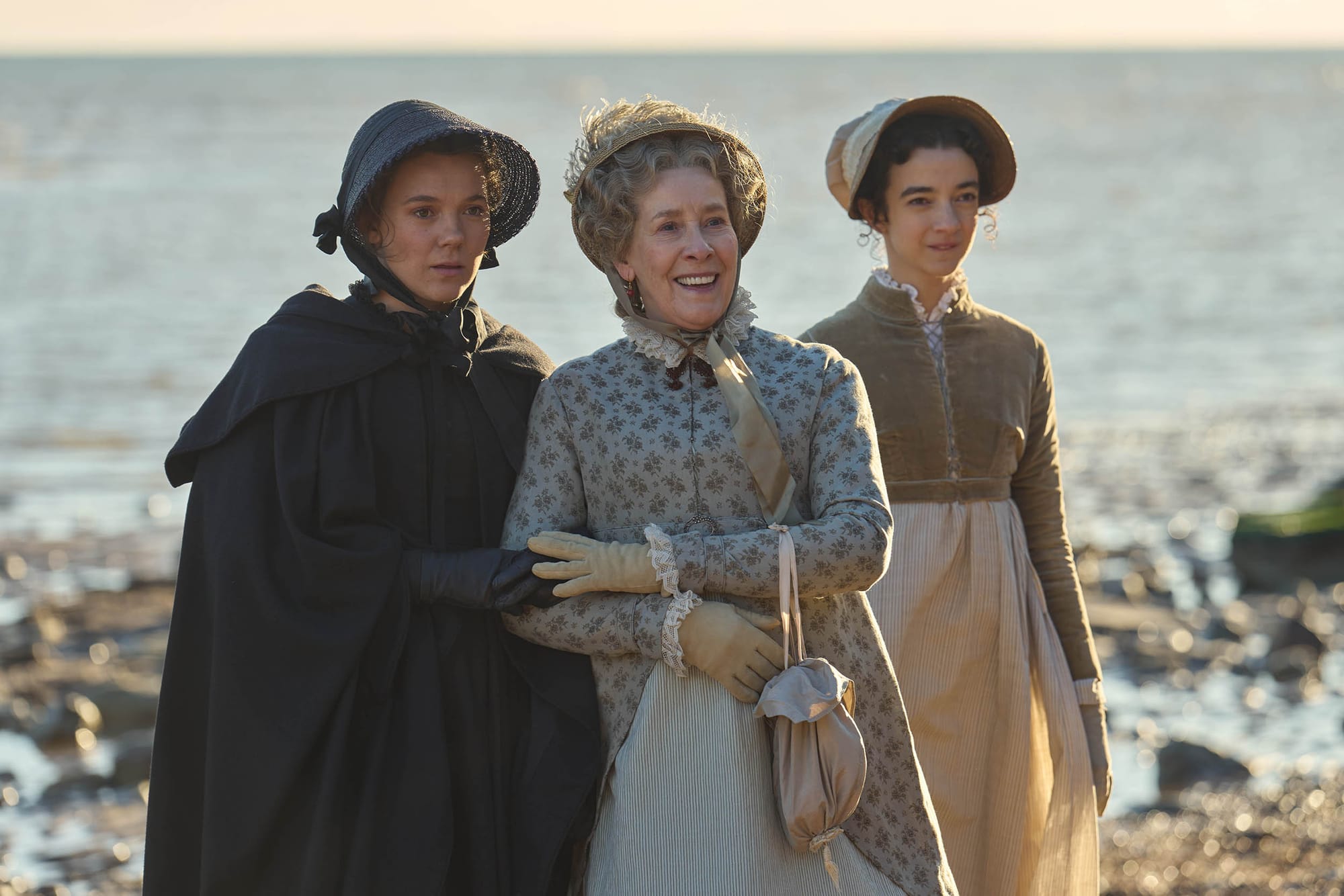 Synnøve Karlsen as Cassy Austen, Phyllis Logan as Mrs Austen and Patsy Ferran as Jane Austen in 'Miss Austen'