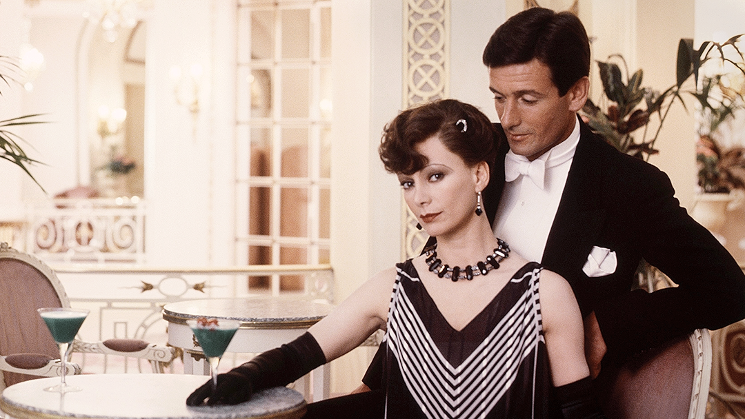 James Warwick and Francesca Annis as Tommy &amp; Tuppence in 'Agatha Christie's Partners in Crime'