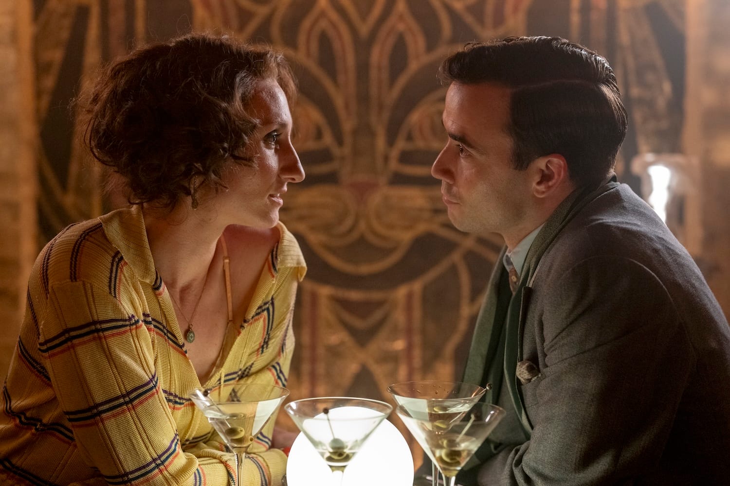 Bessie Carter as Nancy Mitford and Jamie Blackley as Peter Rodd in "Outrageous"