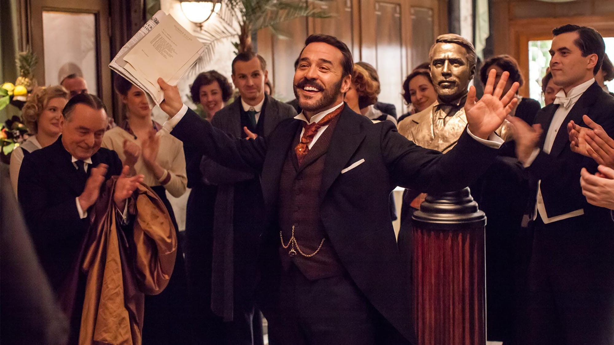Jeremy Piven in 'Mr. Selfridge' Season 1