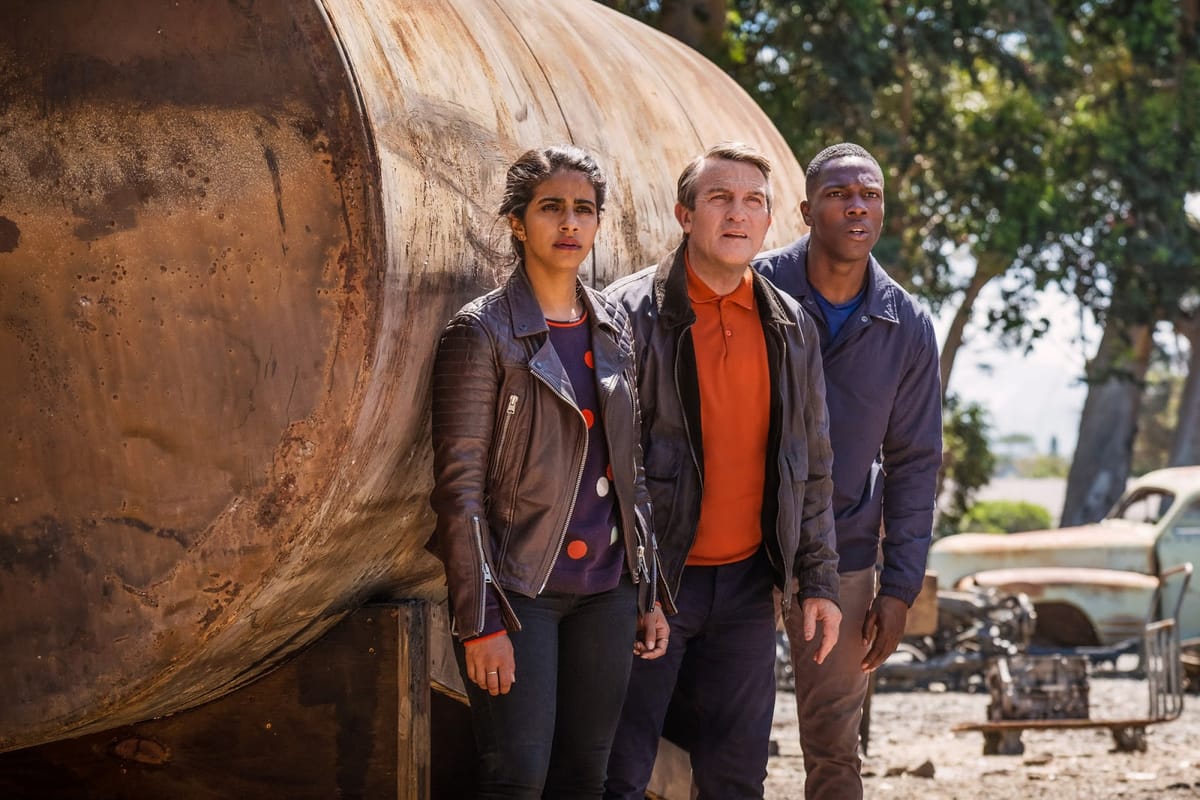 'Doctor Who' Stars Bradley Walsh and Tosin Cole to Exit the TARDIS