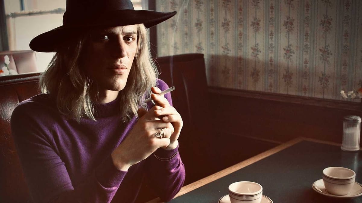 Watch Johnny Flynn in the Trailer for David Bowie Biopic 'Stardust'
